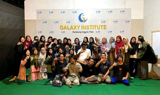 30 Orang Mahasiswa STAI Kharisma Cicurug Sukabumi Penerima Bidikmisi & KIP Melaksanakan Pendidikan & Pelatihan Bahasa Inggris di Galaxy Institute Pare, Kediri Jawa Timur.
