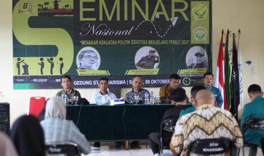 Seminar Nasional Jelang Pemilu 2024, Ketua STAI Kharisma Paparkan Politik Identitas
